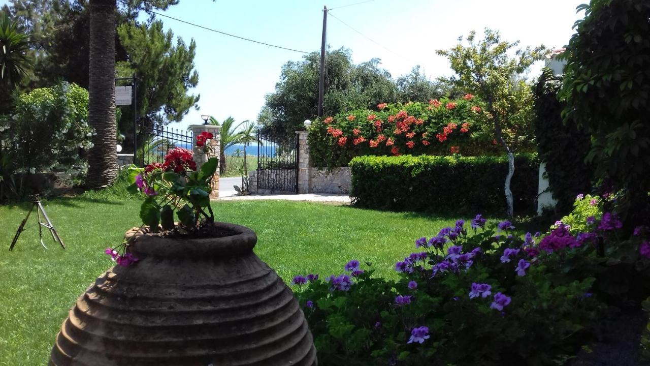 كاليفيس Aphrodite Apartments المظهر الخارجي الصورة