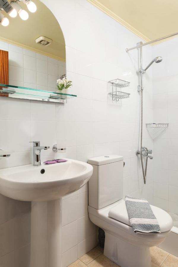 كاليفيس Aphrodite Apartments المظهر الخارجي الصورة