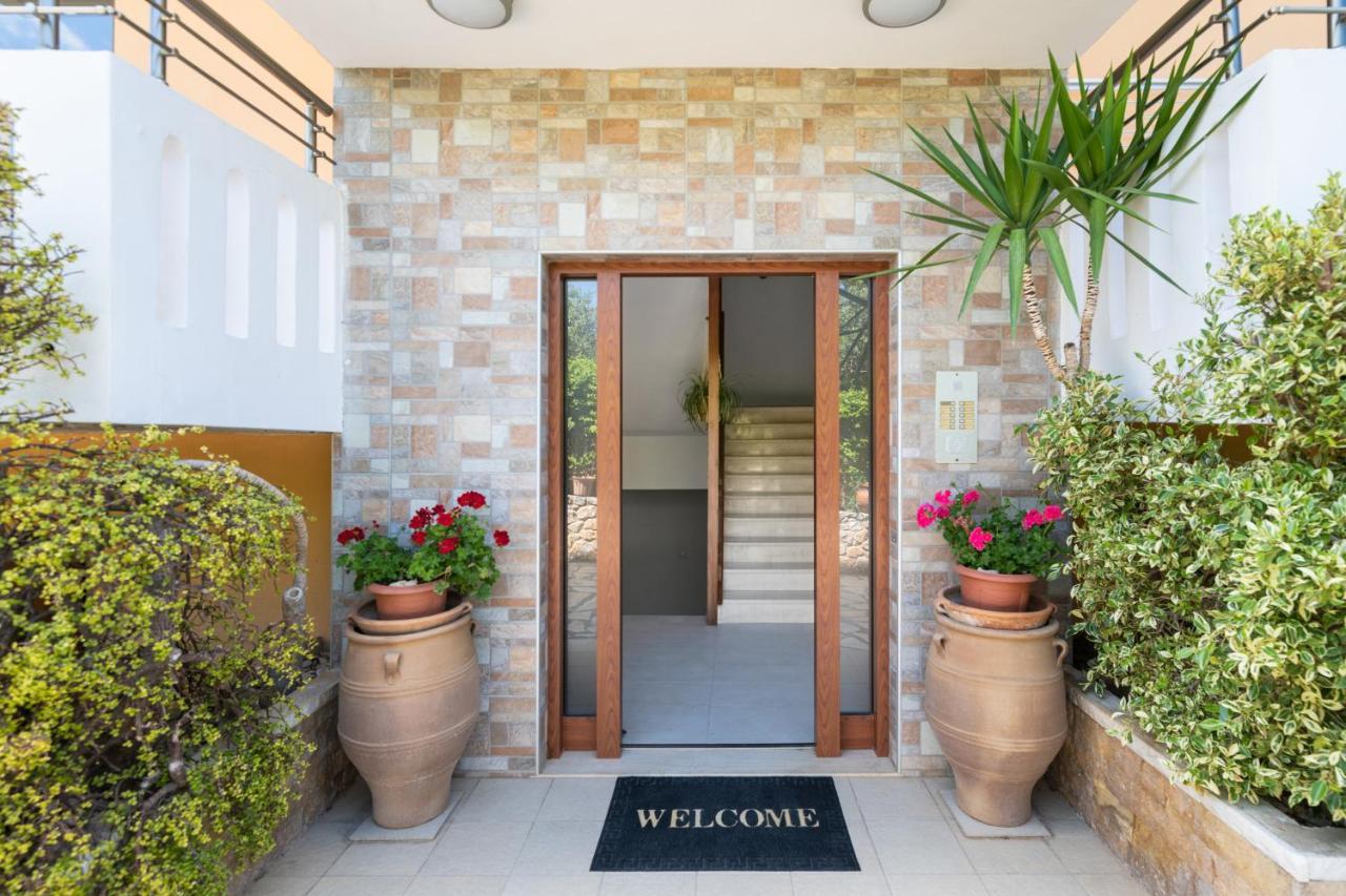 كاليفيس Aphrodite Apartments المظهر الخارجي الصورة