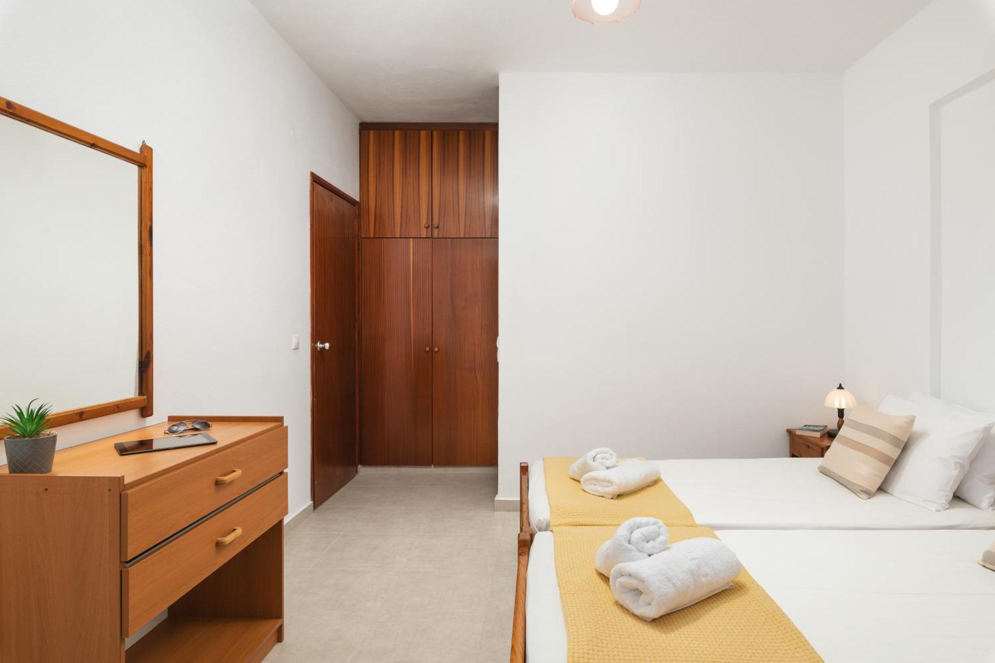 كاليفيس Aphrodite Apartments المظهر الخارجي الصورة